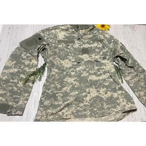 U.S. Army ACU Jacket Medium Regular Digital Camo (UCP) Combat Uniform